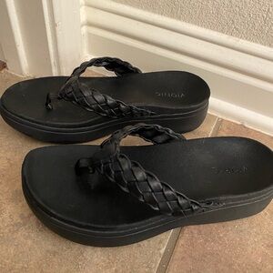 Vionic Women's Black Braided Platform Sandals